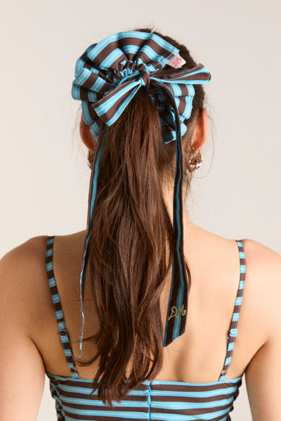 garter bun wrap in blue/choc stripe