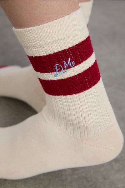 sporty calf length socks in cream and red