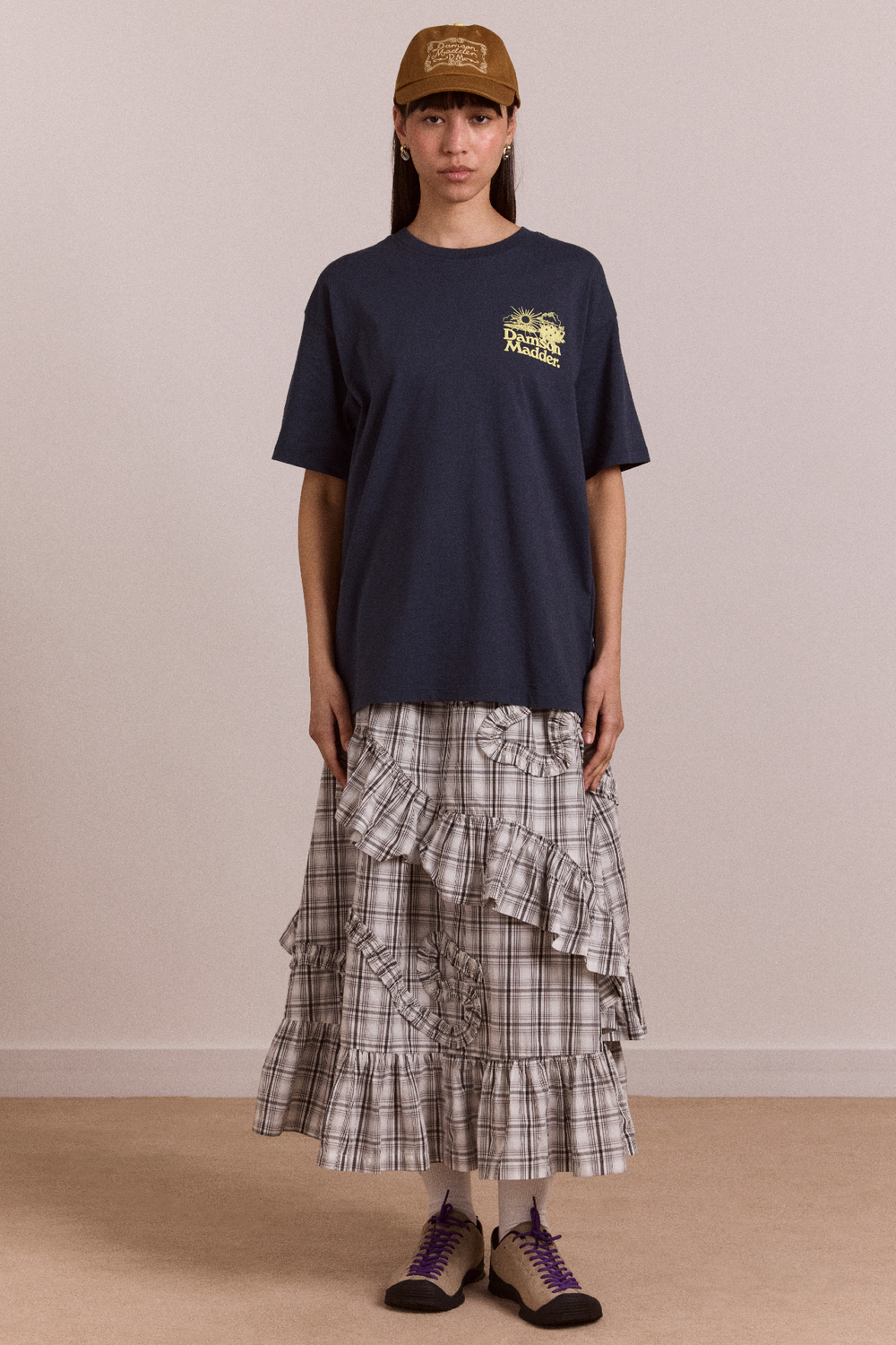 miraculous garden - navy t-shirt