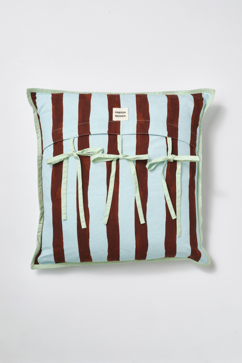 square cushion - wide stripe