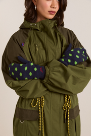 string mittens -navy & lime spot