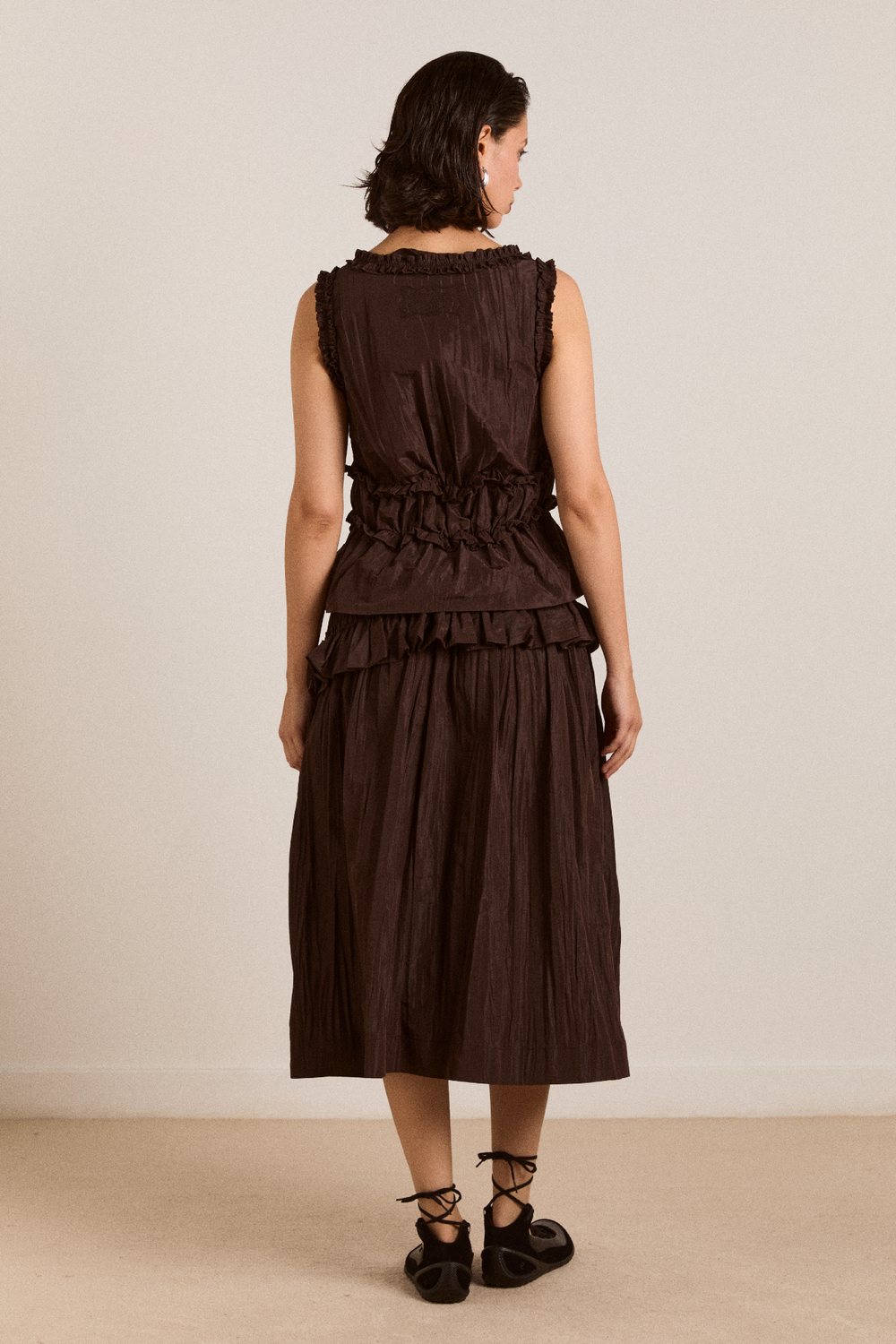 everly ruffle blouse - choc taffeta