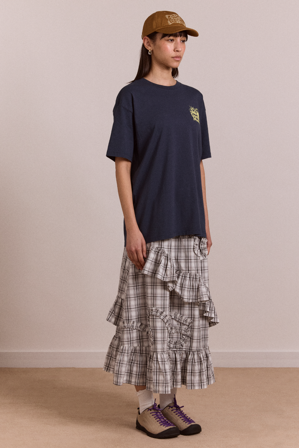 miraculous garden - navy t-shirt