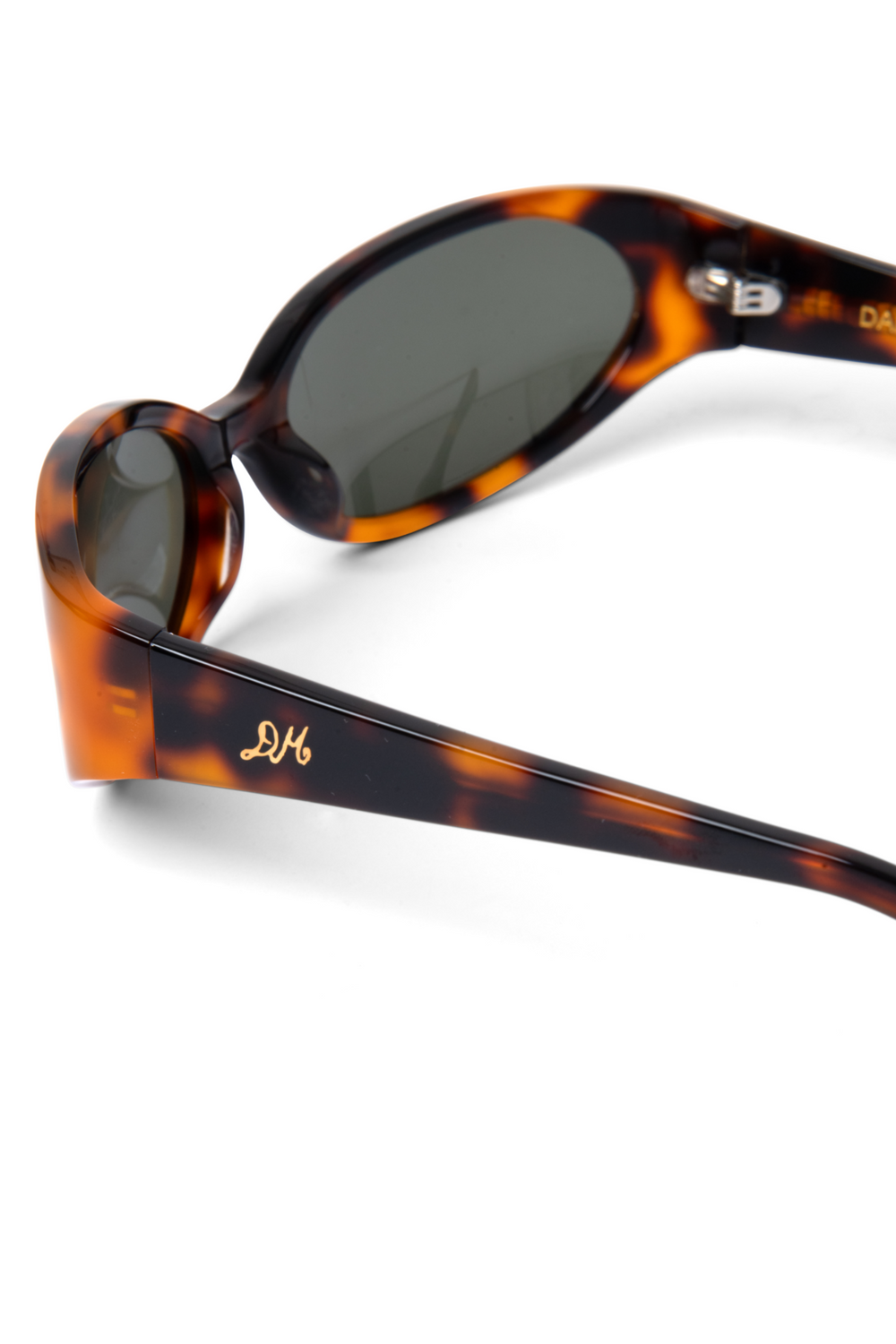 Sporty Wrap Around Sunglasses - Tort