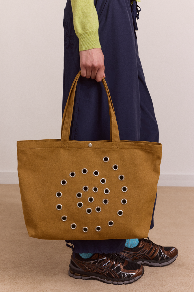 raine swirly eyelet tote bag - toffee