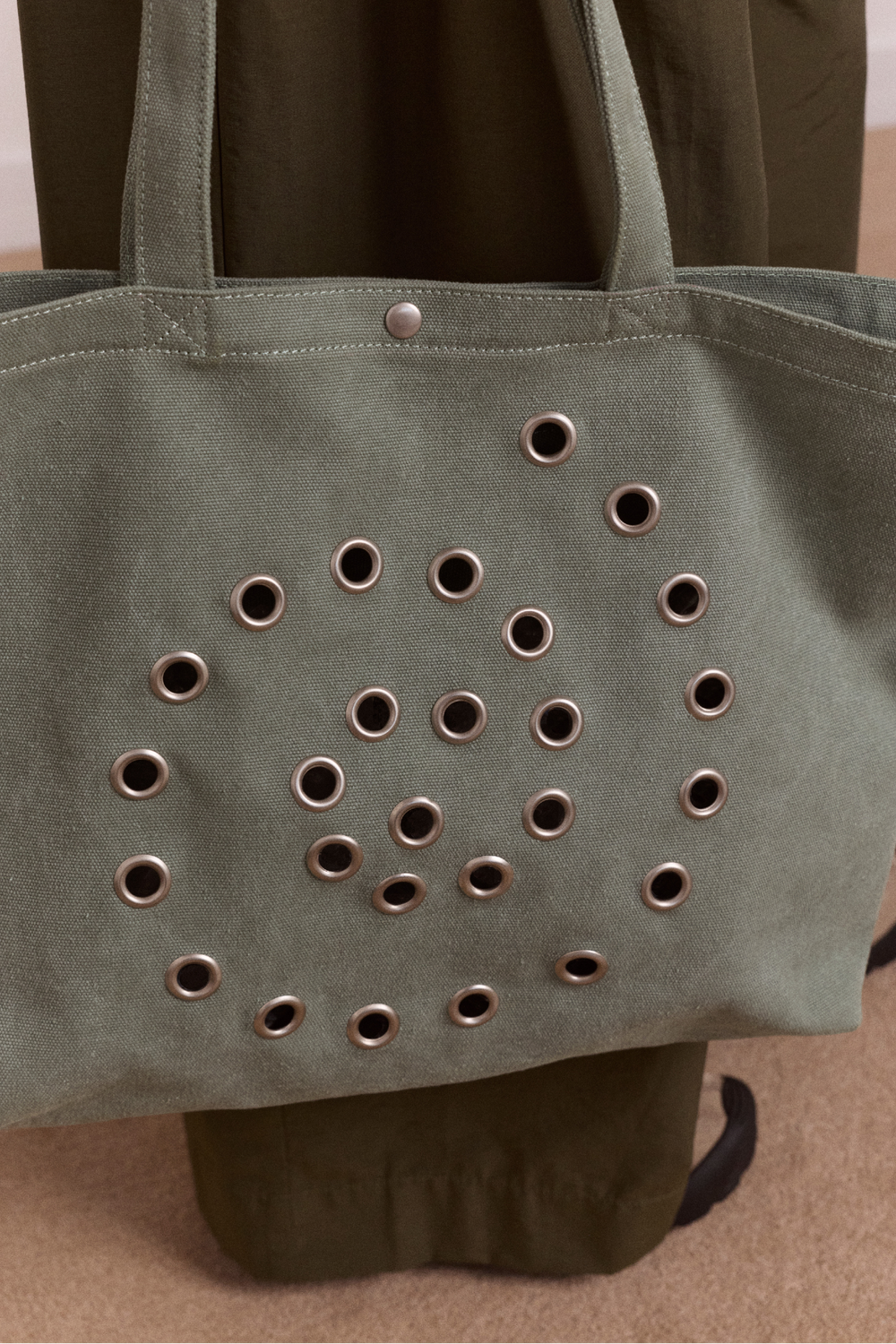 raine swirly eyelet tote bag - mint