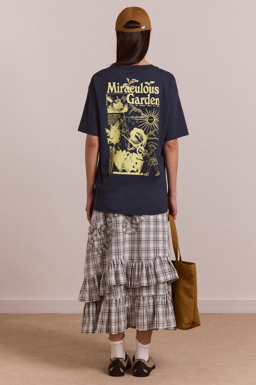 miraculous garden - navy t-shirt