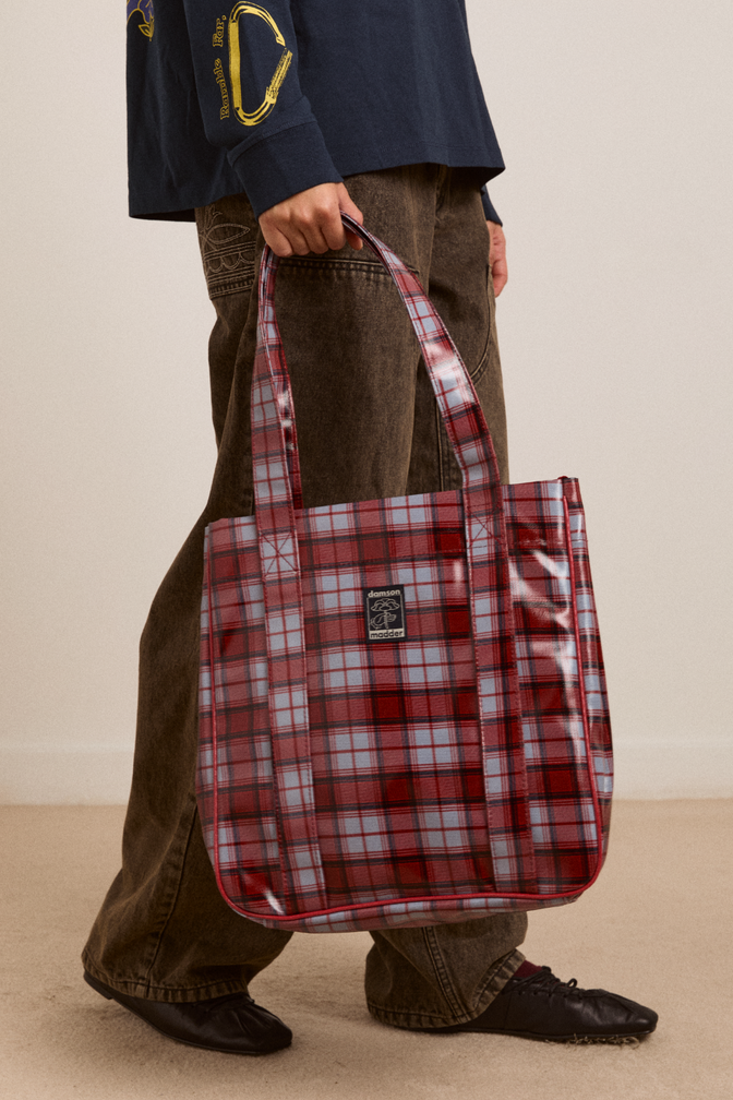Coated market bag in blue fog multi check