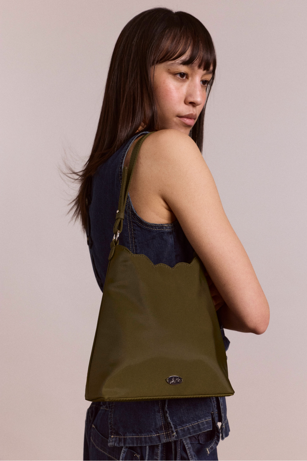 lorelai bag in heavy satin - olive