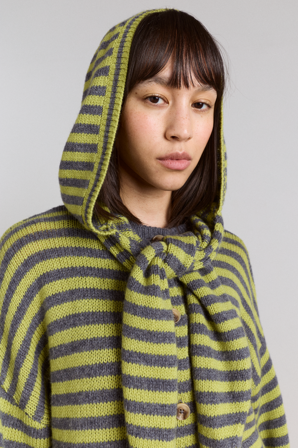 anouk cardigan with removable hood - olive/grey