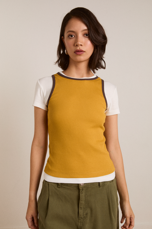 manon layered ss tee yellow/coffee bean