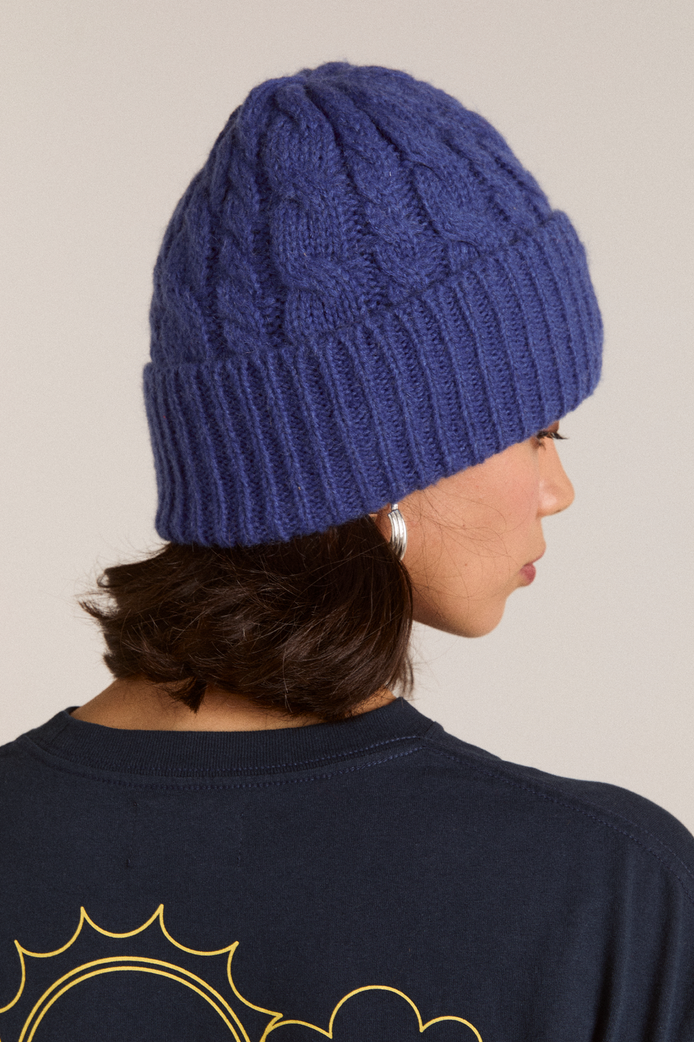 cable knit beanie - cobalt