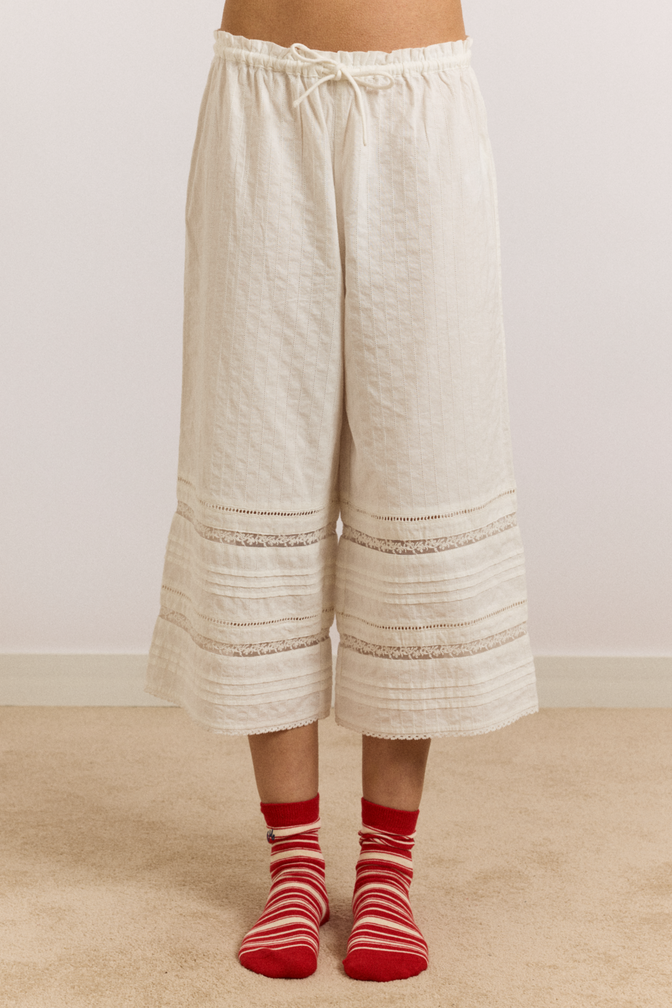 elodie trouser - white with red gingham tie