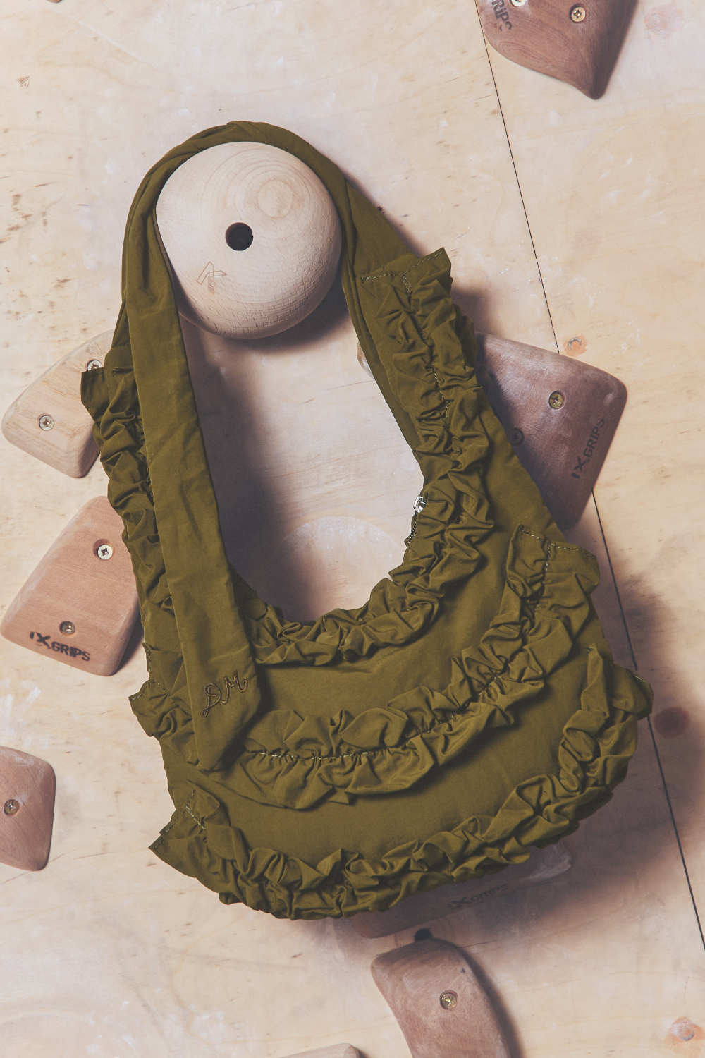 quinn ruffle bag - olive