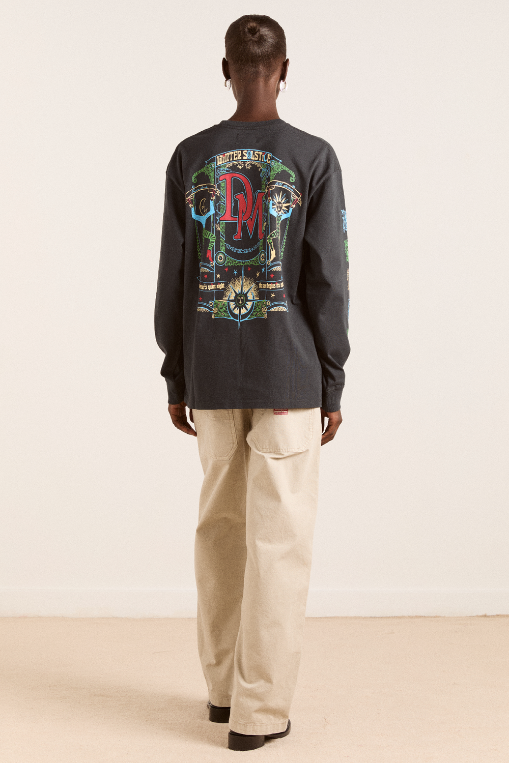 winter solstice long sleeve tee- charcoal