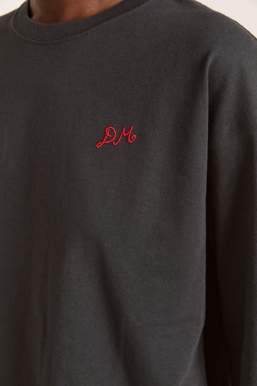 winter solstice long sleeve tee- charcoal