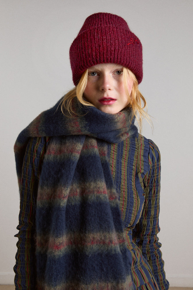 DM logo beanie - burgundy