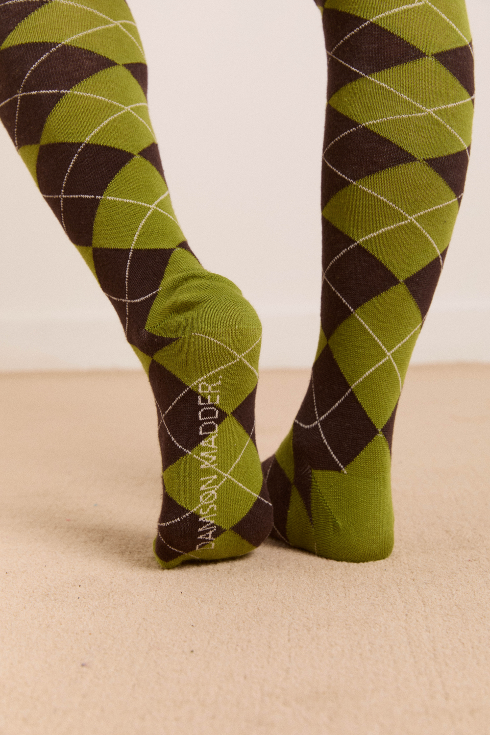 knee length argyle socks - olive/burg