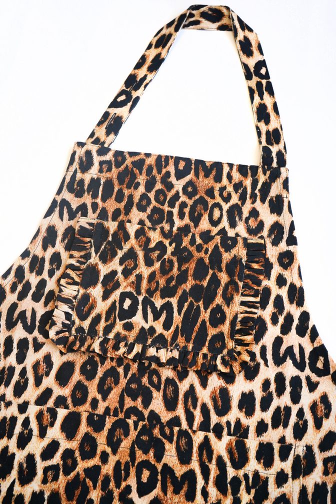 valerie apron - leopard