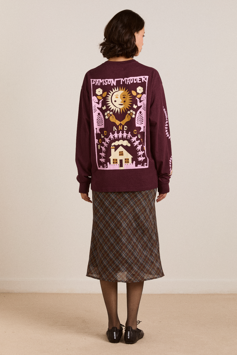 paper cut gals ls tee - fig