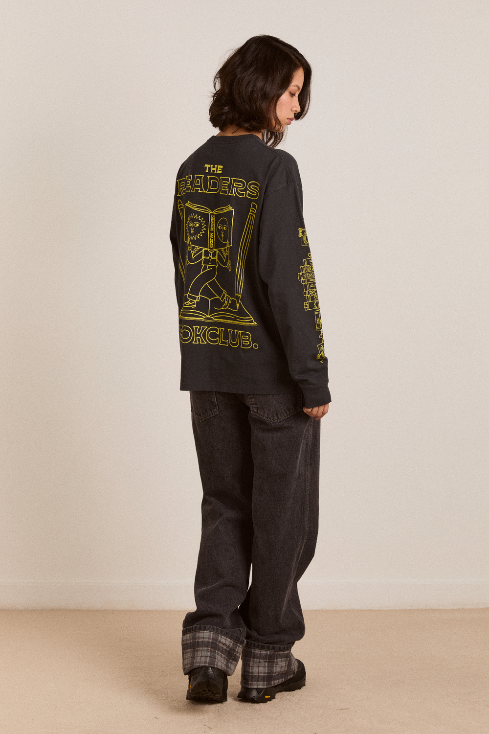 the reader ls tee - charcoal