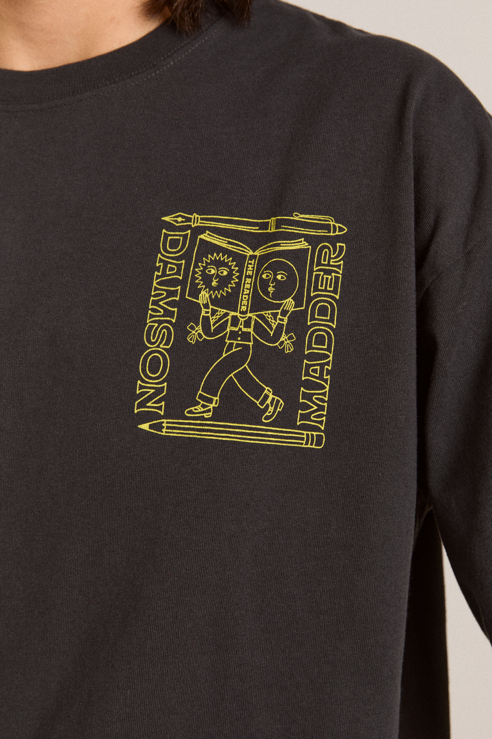 the reader ls tee - charcoal