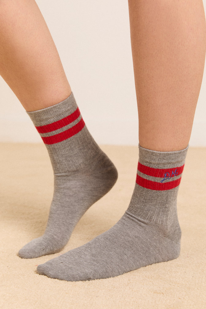 sporty calf socks in grey marl with red stripe
