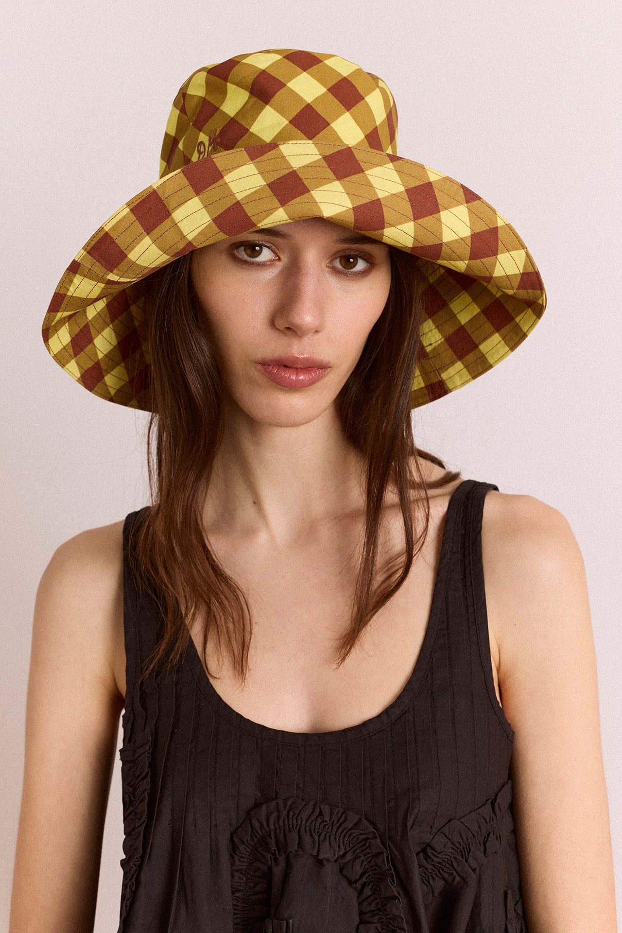 アシモクラフツ　tha HAT ザハット　ランタンシェード sunhat with tie - avo & choc gingham – Damson Madder