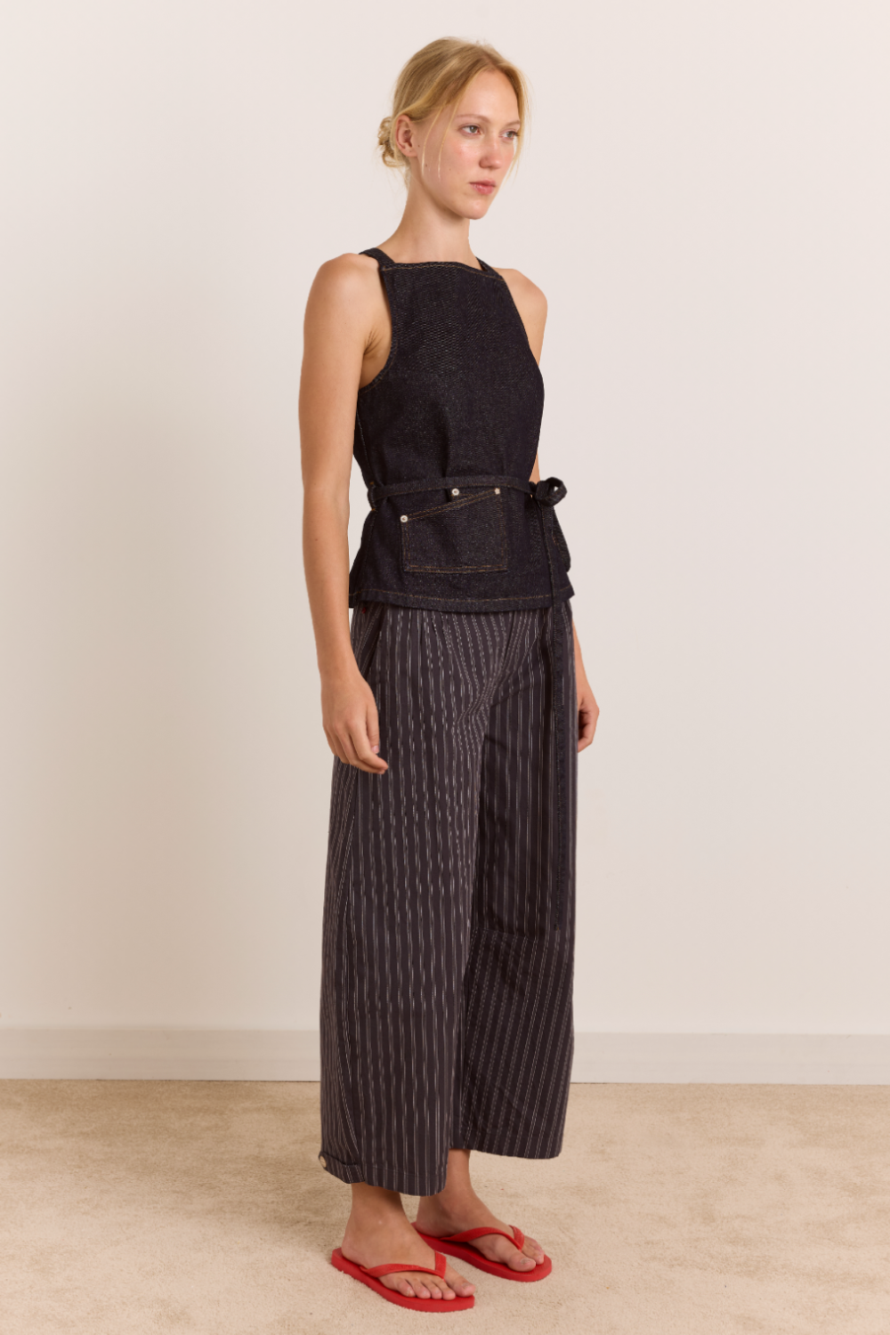 Safah Tailored Barrel Trouser - Charcoal