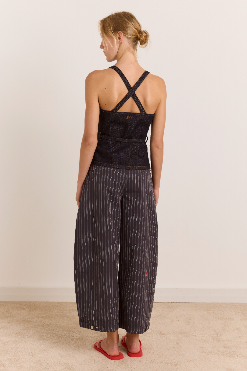 Safah Tailored Barrel Trouser - Charcoal