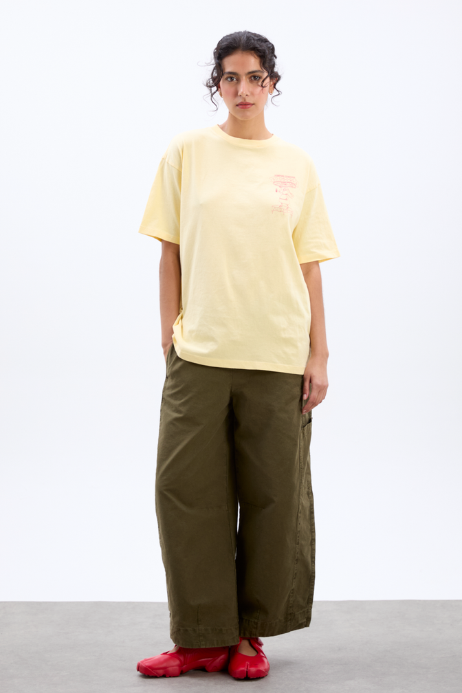 pizza party boyfriend tee- yellow