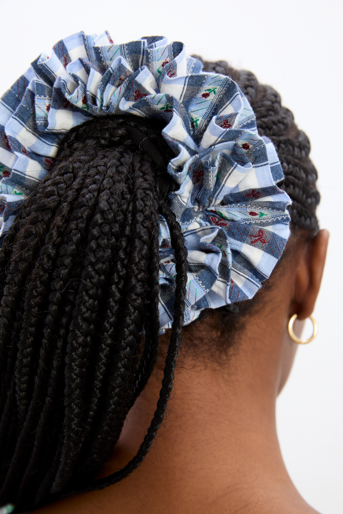 Garter Scrunchie In Navy Margot Gingham