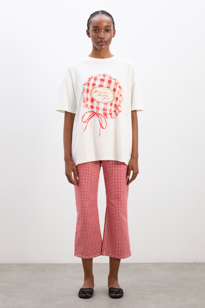 berry jam boyfriend tee - ecru