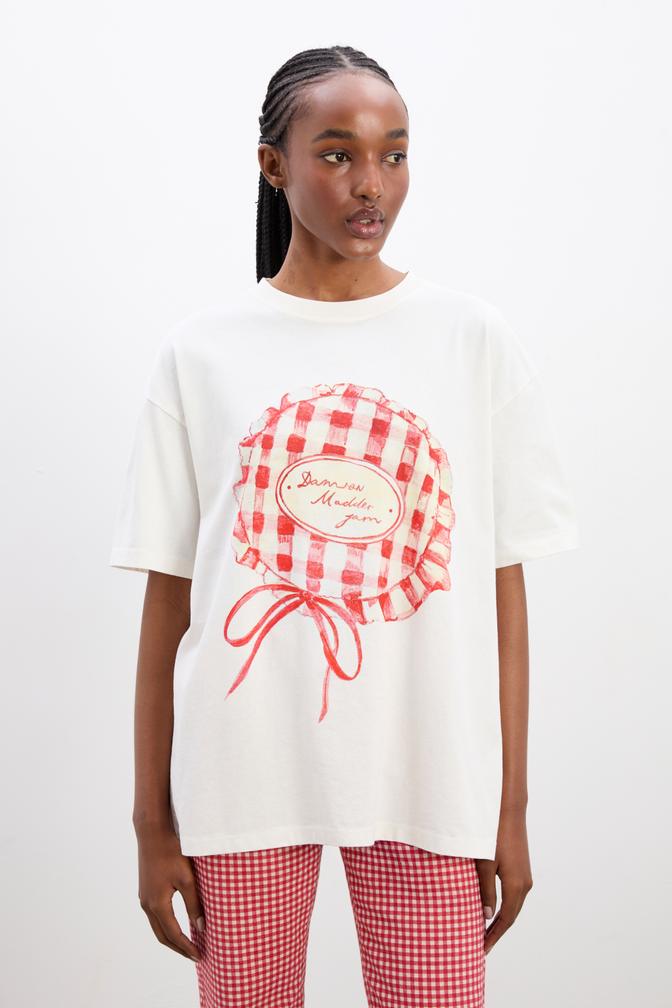 berry jam boyfriend tee - ecru