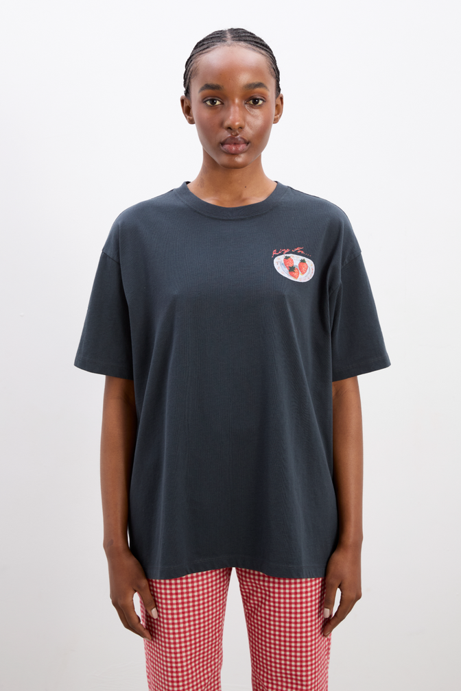 ring for room service tee - charcoal