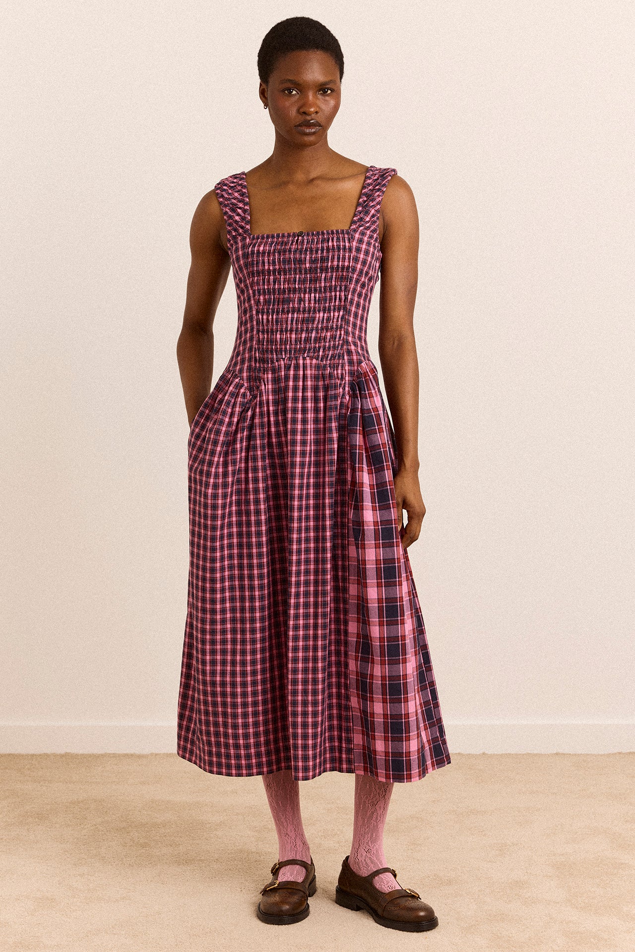 madder madder tutor dress マダマダチュータードレス Molly Midi Dress - Magenta Check – Damson Madder