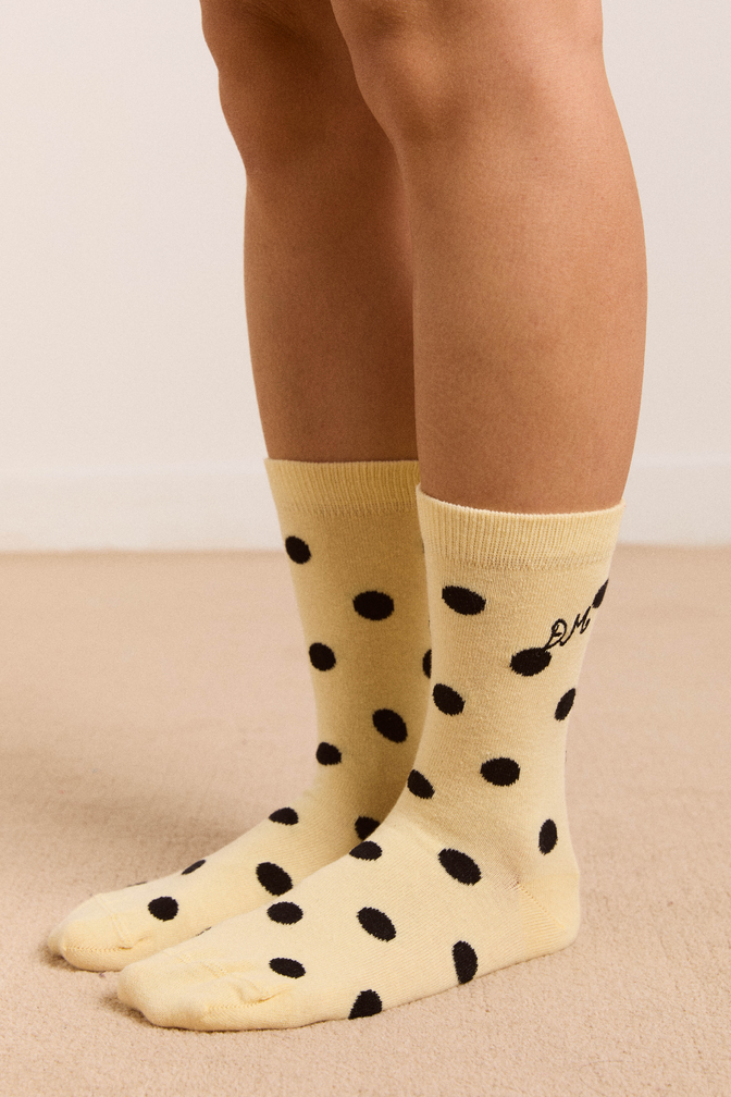 calf length polkadot socks butter/black