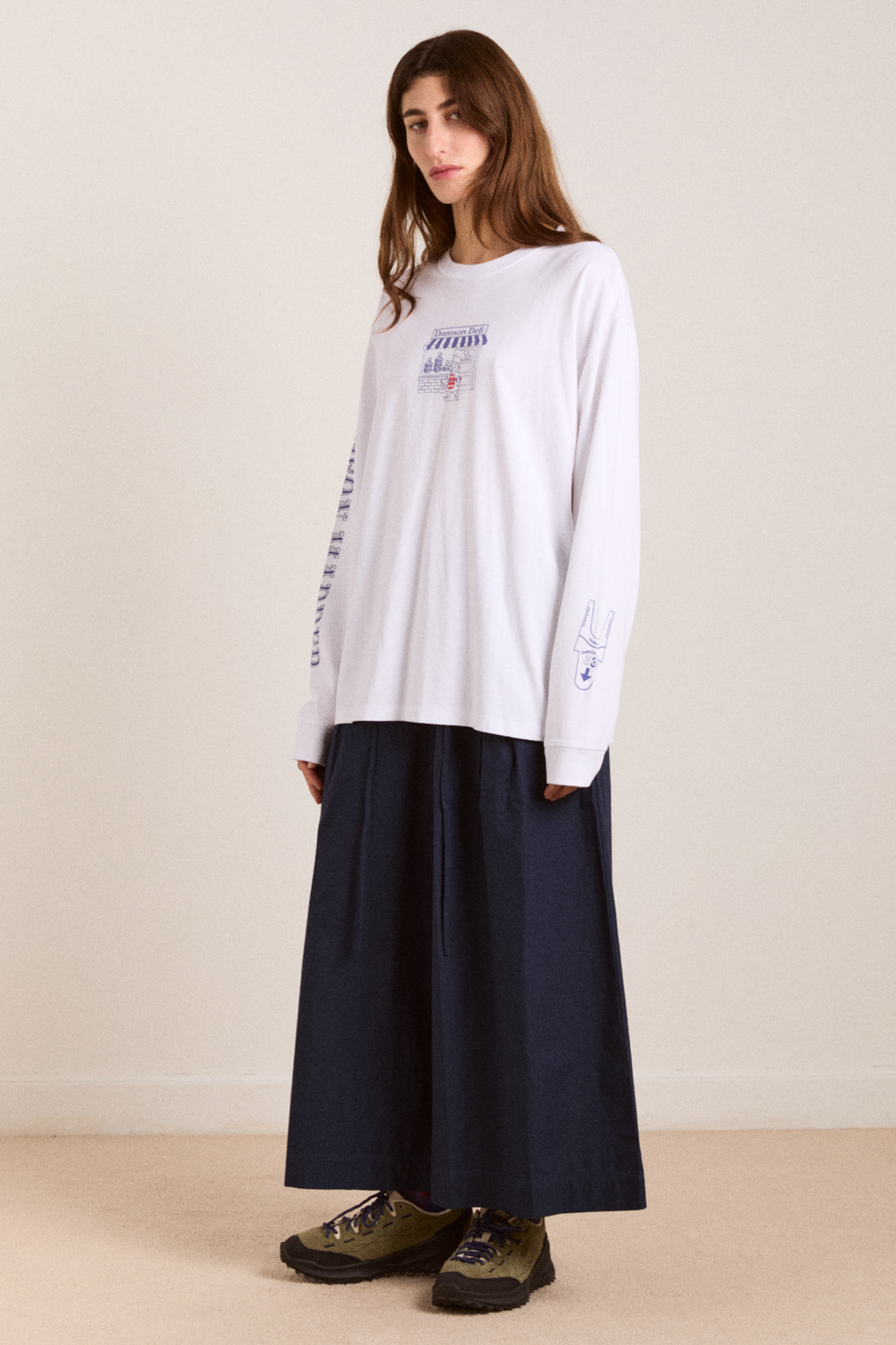 damson deli ls tee - white