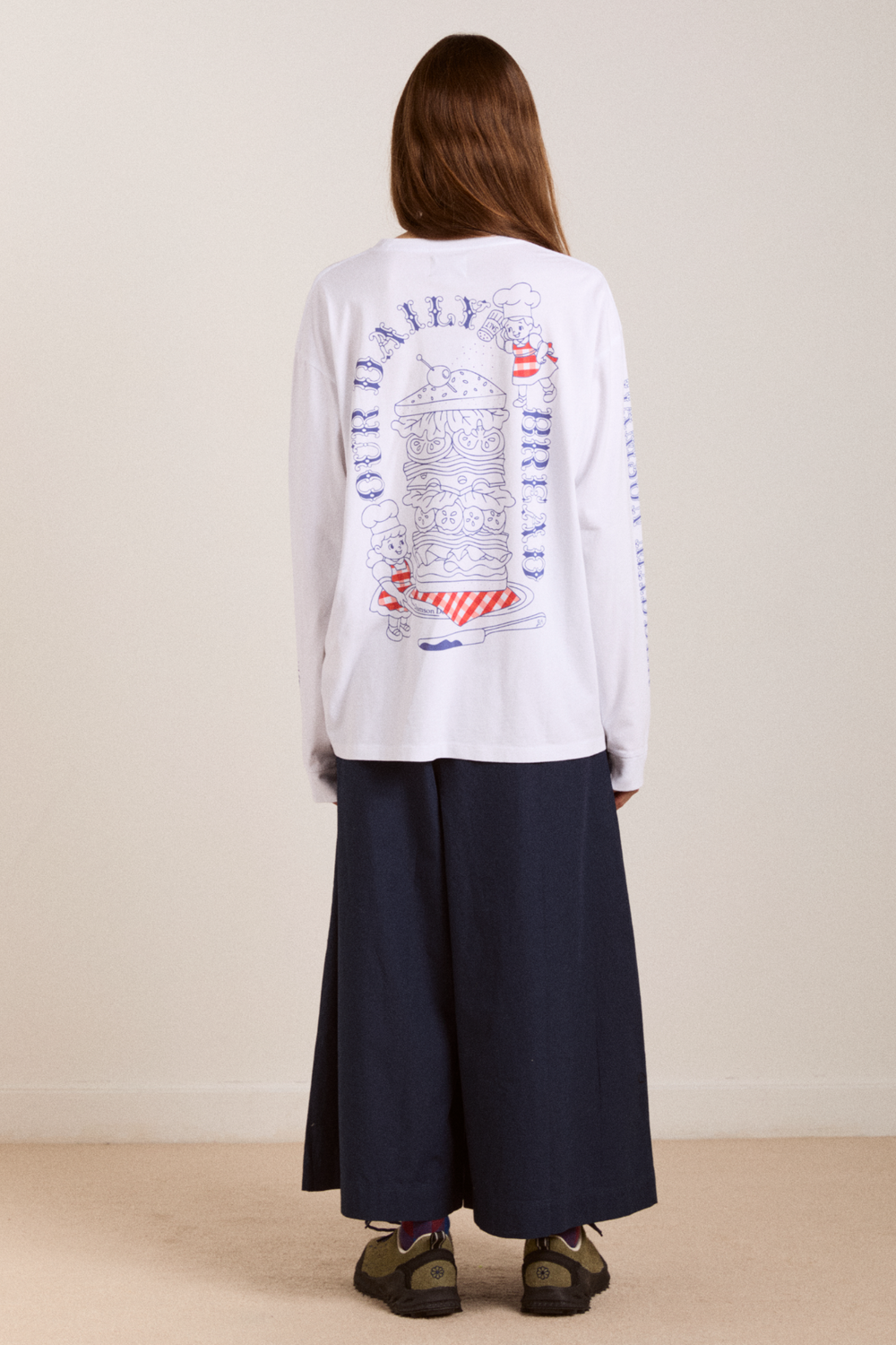 damson deli ls tee - white