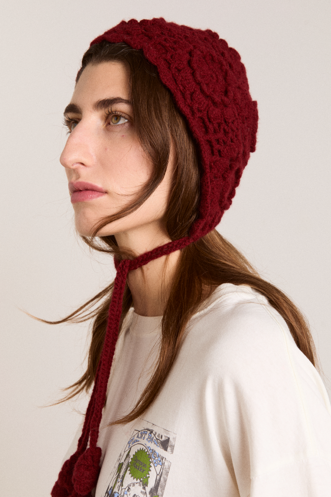 crochet bonnet - burgundy