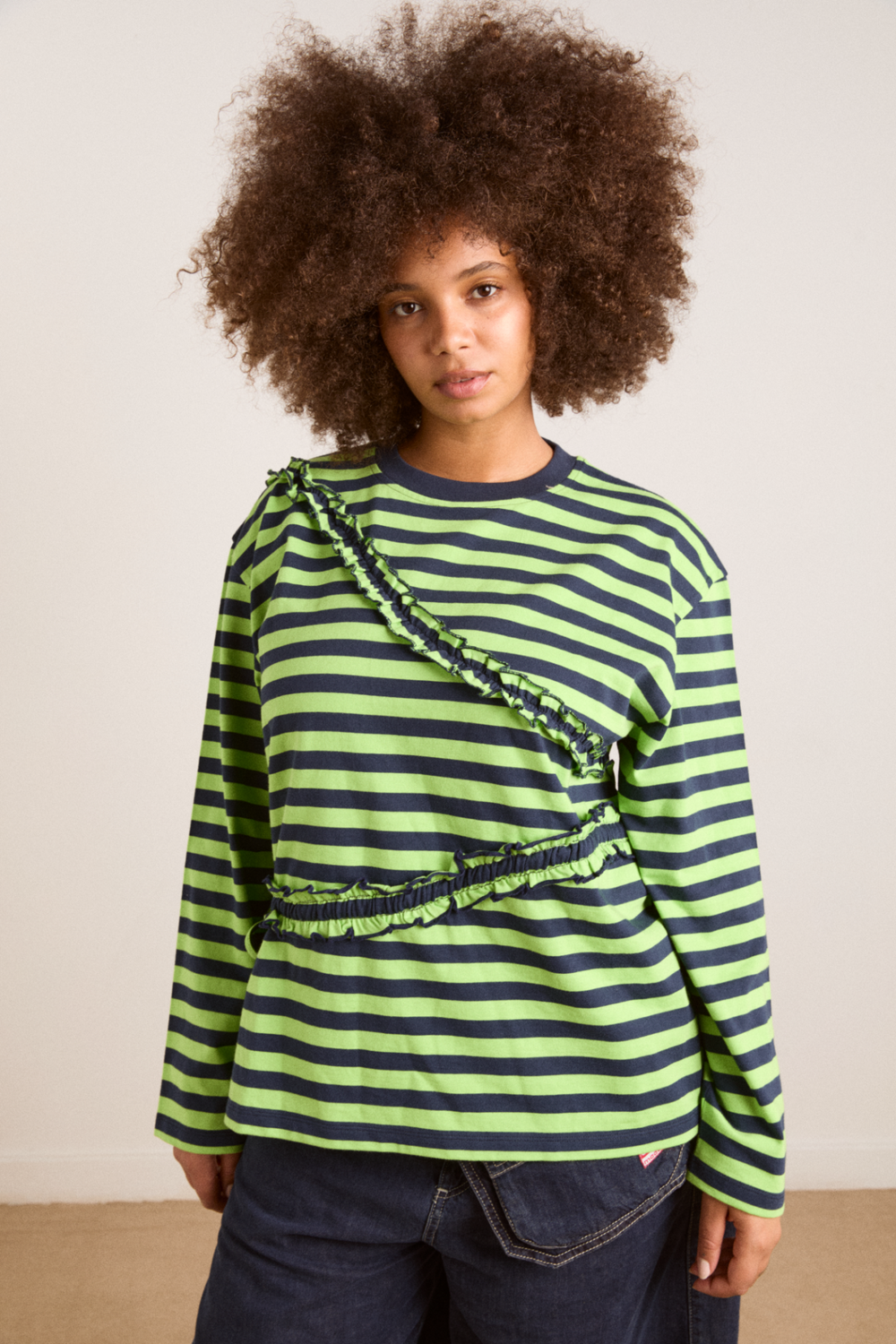 prudie ruffle tee - navy/lime