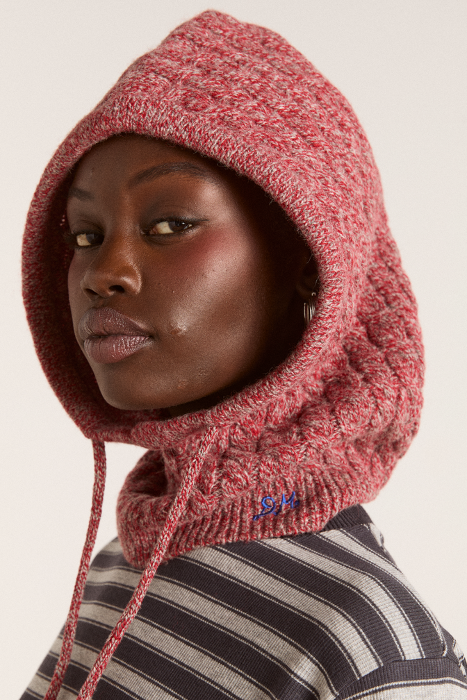 tie front hood in mixed yarn - red / grey