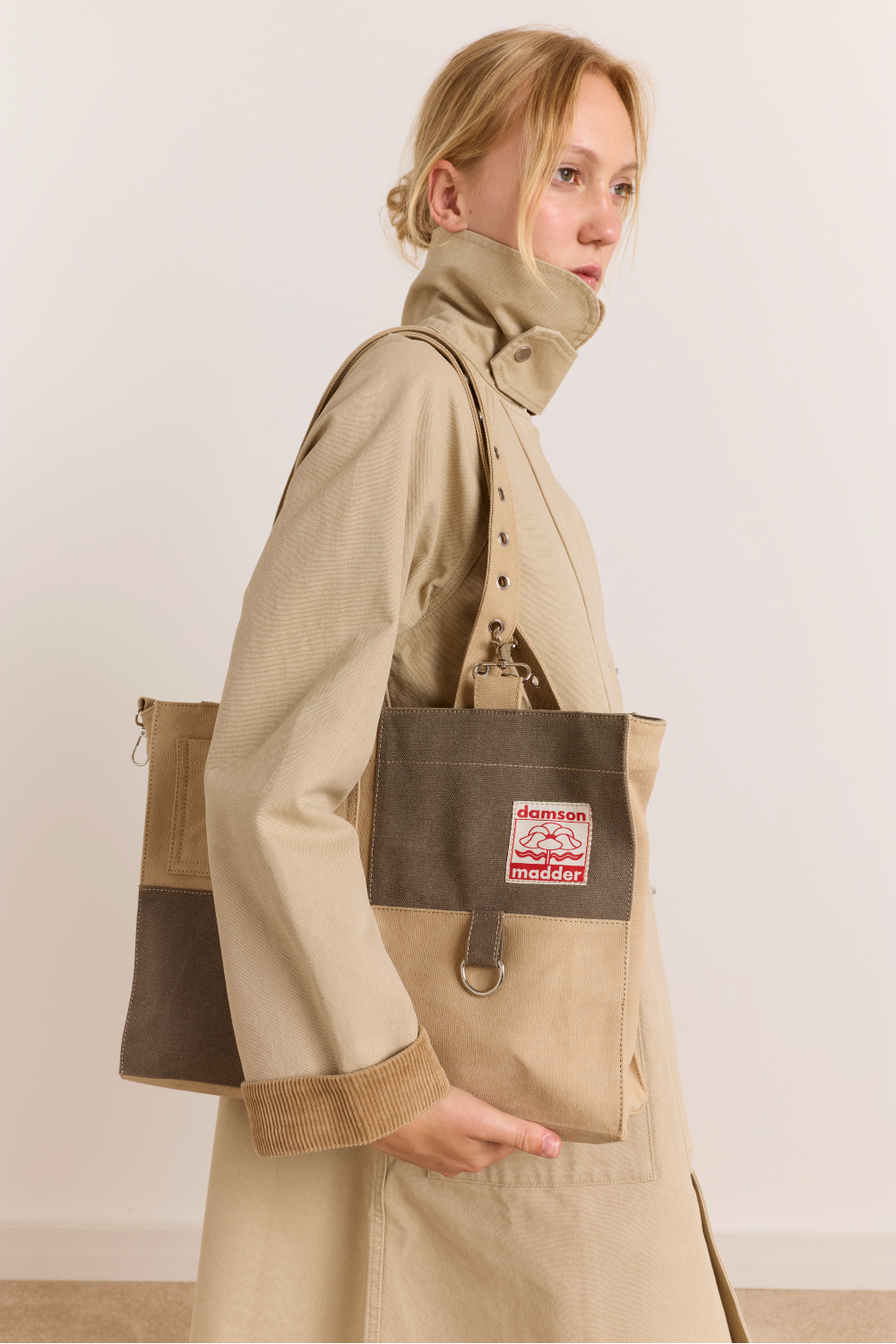 Veda Canvas Blocked Bag In Olive & Sand